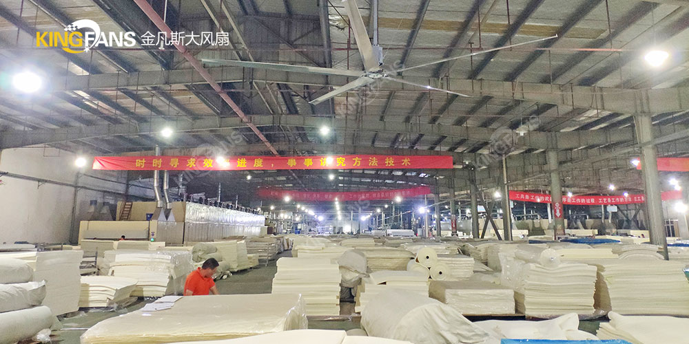 金凡斯大吊扇安裝在棉紡織倉庫